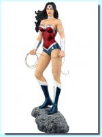 Wonder Woman Modern Age Sixth Scale Figure