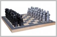 Justice League vs. The Legion of Super Villains The New 52 Chess Set  šachovnice