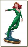 MERA Cover Girls Statue