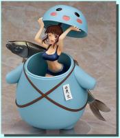 Yui Mikoze with Uogokoro-kun Figure